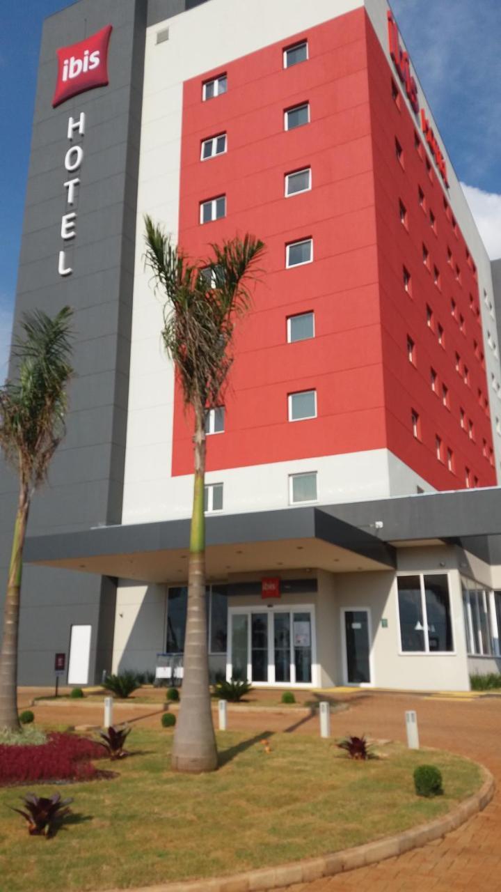 Hotel Ibis Tatuí Exterior foto